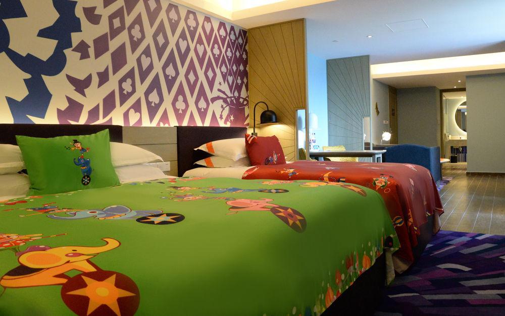 Chimelong Circus Hotel Джухай Екстериор снимка