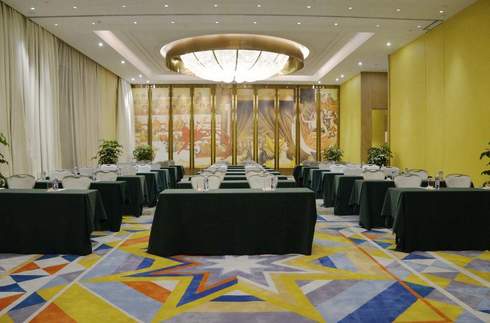 Chimelong Circus Hotel Джухай Екстериор снимка