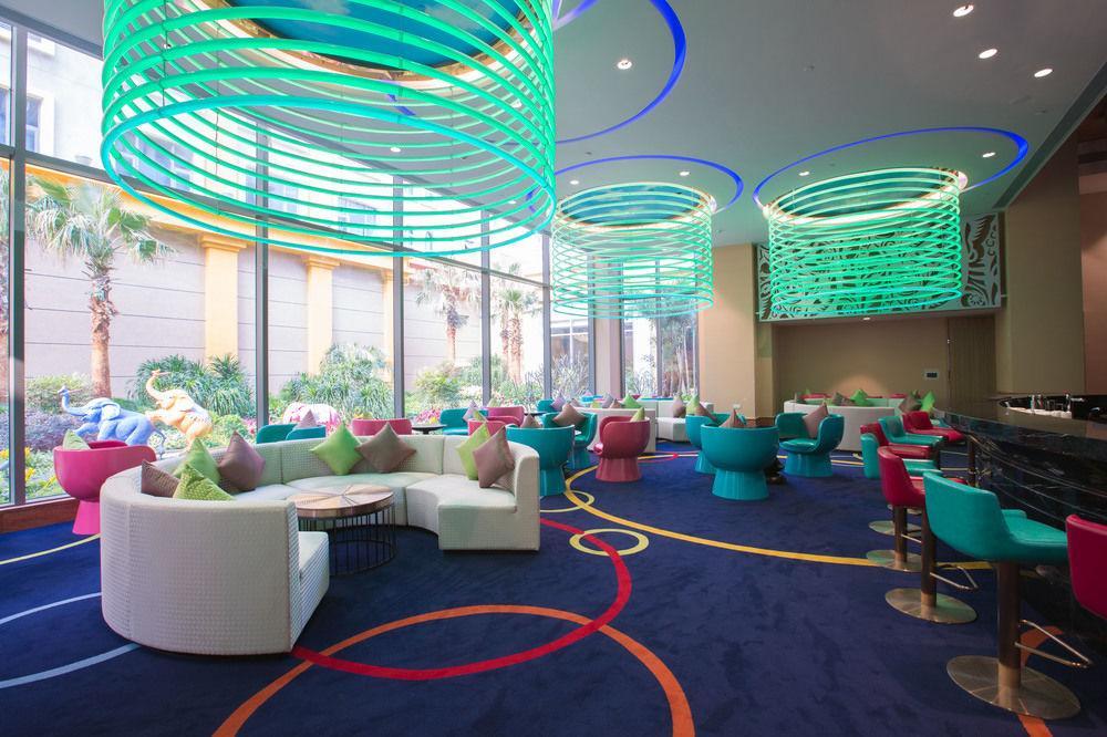 Chimelong Circus Hotel Джухай Екстериор снимка
