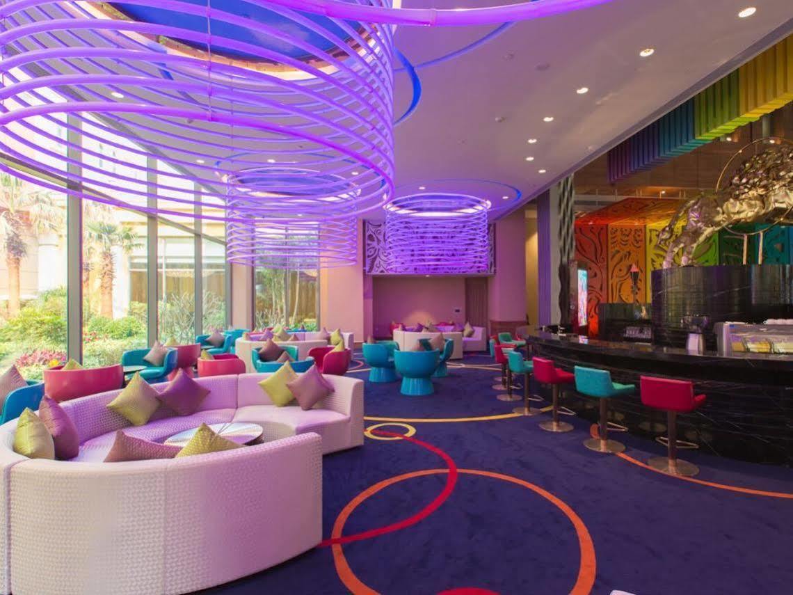Chimelong Circus Hotel Джухай Екстериор снимка